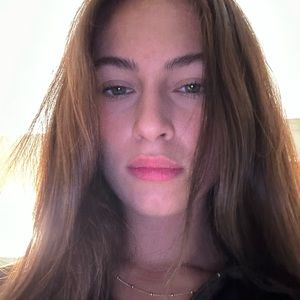 Meet your Posher, Holly